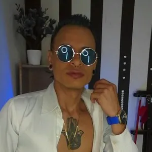 AlejhoCastellano from livejasmin