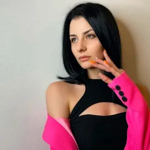 LilyIssa from livejasmin