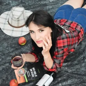 LunaMyers from livejasmin