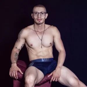 MagnusKight from livejasmin