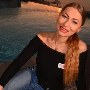 MichaellaOana from livejasmin