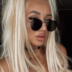 -AmazingBlonde-'s profile picture