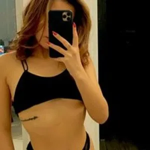 1PussyBerry18 from bongacams