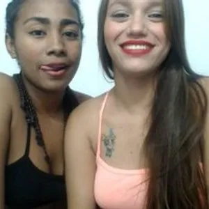 2latinasxxx from bongacams