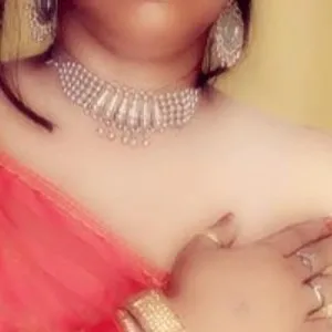 Aashvi-Cute from bongacams