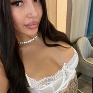 AishaDevoe from bongacams