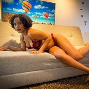 AishaFoxxx from bongacams