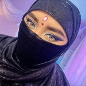 AishaGhulam from bongacams