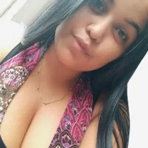 Aishakristal from bongacams