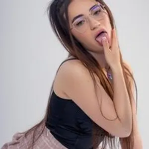 AlejaMillan from bongacams