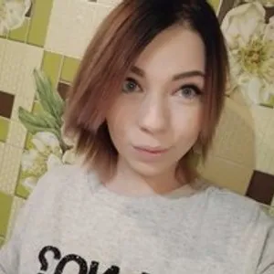 Alina4323 from bongacams