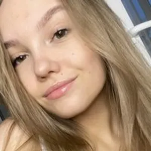 Alisa379 from bongacams