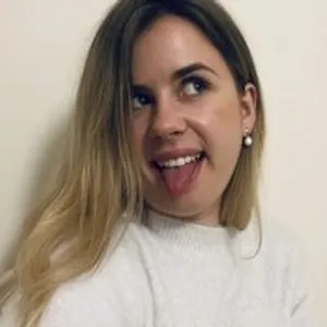 AmazingLily from bongacams