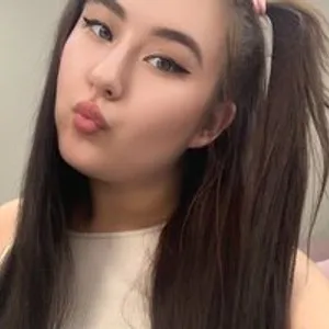 AminaAscabar8303 from bongacams