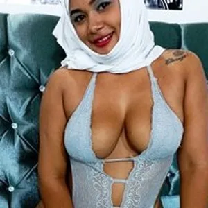 AminaKazem from bongacams