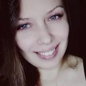 Angelizray from bongacams