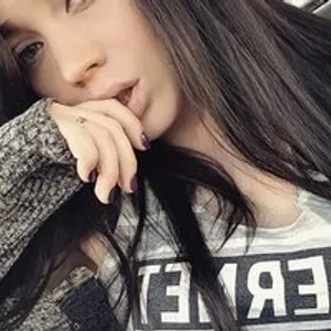 AnnaKendi from bongacams