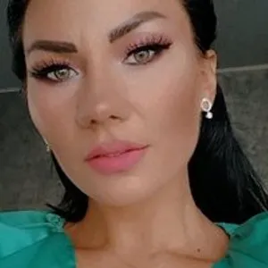 Arielhotty from bongacams