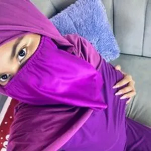 Aura-cuutee from bongacams