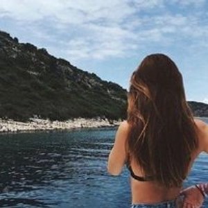 avril-xoa