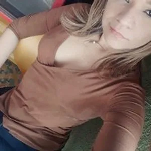 AvrilRc from bongacams