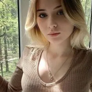 Baby-Mona1 from bongacams