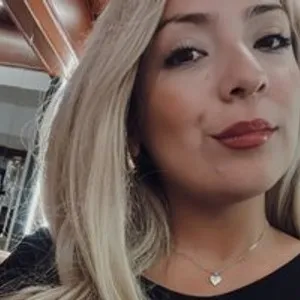 BellaConnee from bongacams