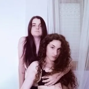 Bianca-y-Abby from bongacams