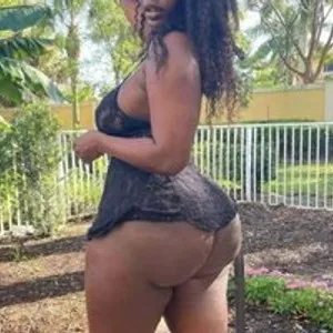 Big-Black-Ass from bongacams