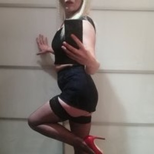 Blondtoy's profile picture