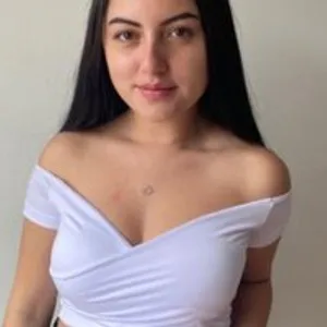 BonieePricee1 from bongacams