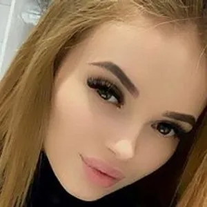 BrittanyJoy from bongacams