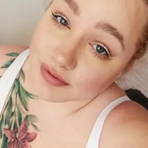 BustyLilly from bongacams