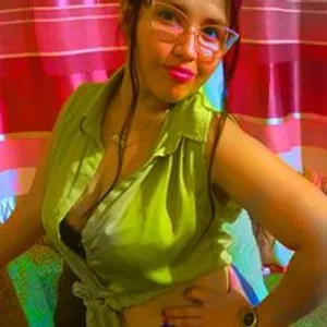 Camila-Fox22 from bongacams