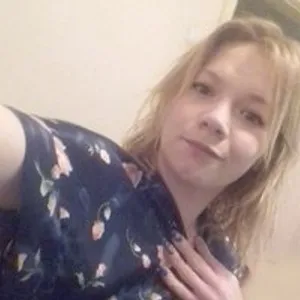 Candy-Blonde from bongacams