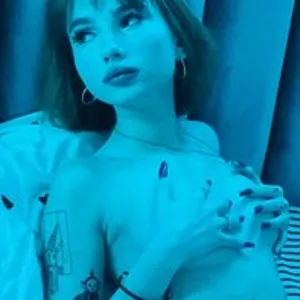 Candy-Mienes from bongacams