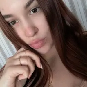 Carolain24 from bongacams