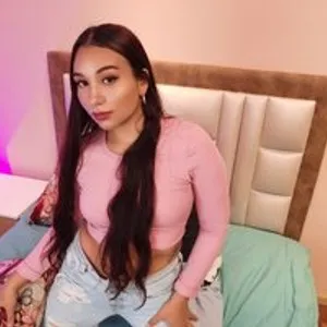 CataleyaSaens from bongacams