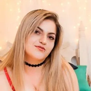 Chanel-Dumont from bongacams