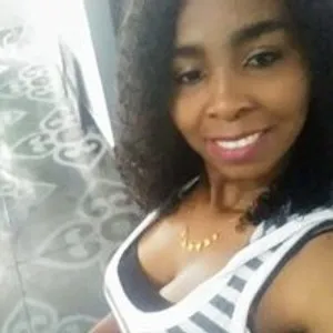 Charisafrica from bongacams