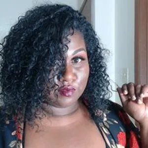 ChocoLuv33 from bongacams