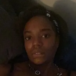 ChocolateDr0p from bongacams