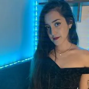 Crystalsweet from bongacams