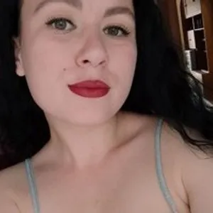 Curly-Cutie from bongacams