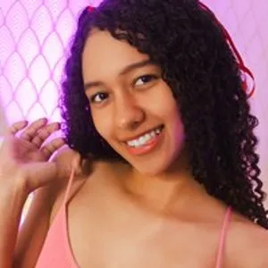 CurlyGold from bongacams