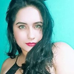 CurvyZoe's profile picture