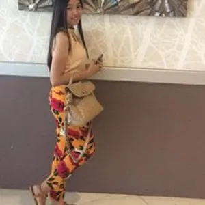 Cuteasian96 from bongacams