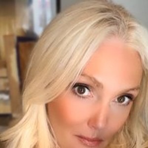 daisyhotwife