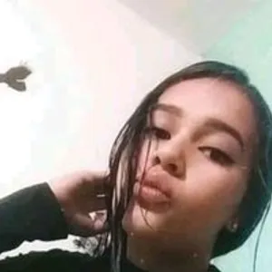 DaphneLuna from bongacams