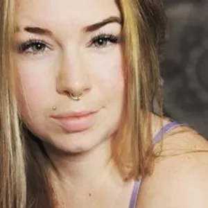 DelahRose from bongacams